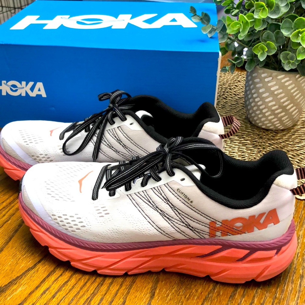 HOKA Clifton 6